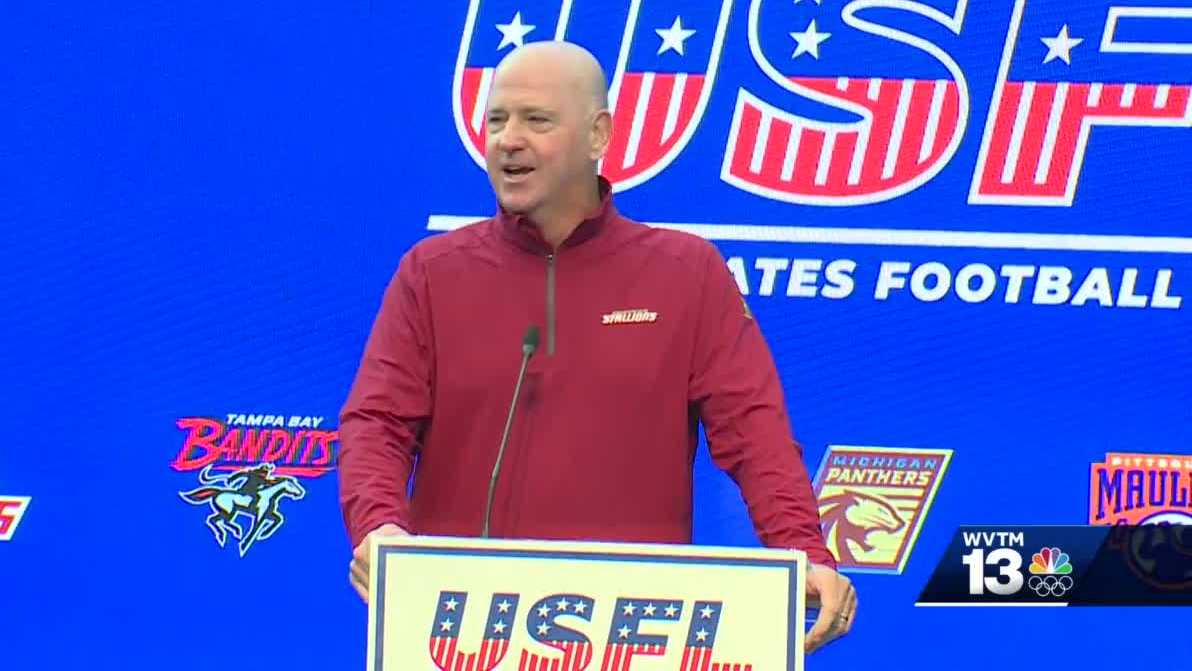 USFL 2022 Birmingham Stallions Skip Holtz coach