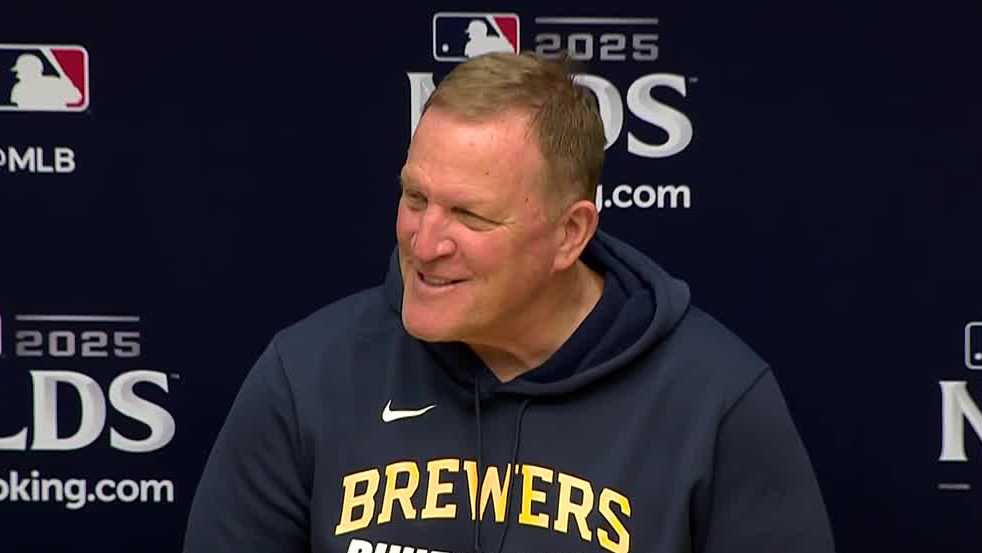 Pat Murphy lands extension with Milwaukee Brewers