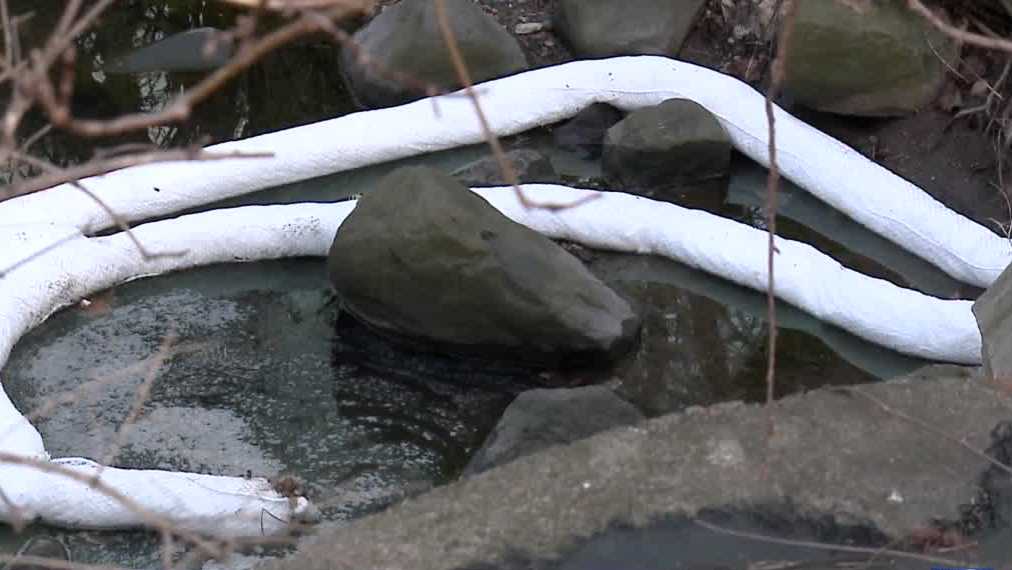 DNR takes over oil spill cleanup in New Berlin