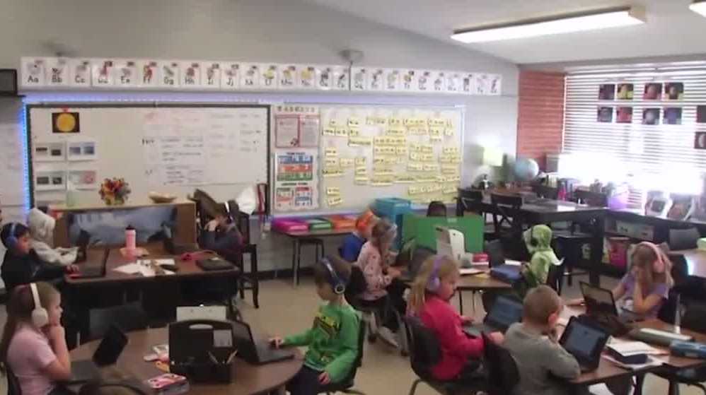 Iowa schools near fully staffed as more choose teaching