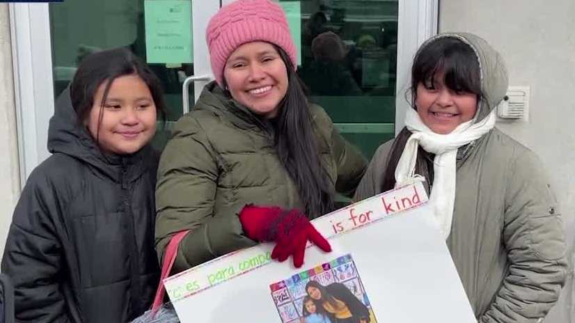 Milwaukee teacher's aide self-deports with US-born twin daughters
