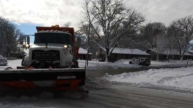 It took about 24 hours for Des Moines crews to plow all the city's roads - Vimarsana News