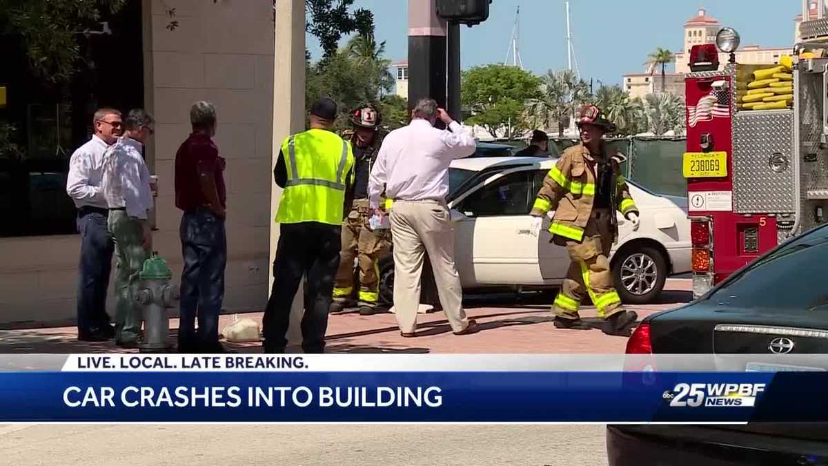 Car crashes into building in West Palm Beach