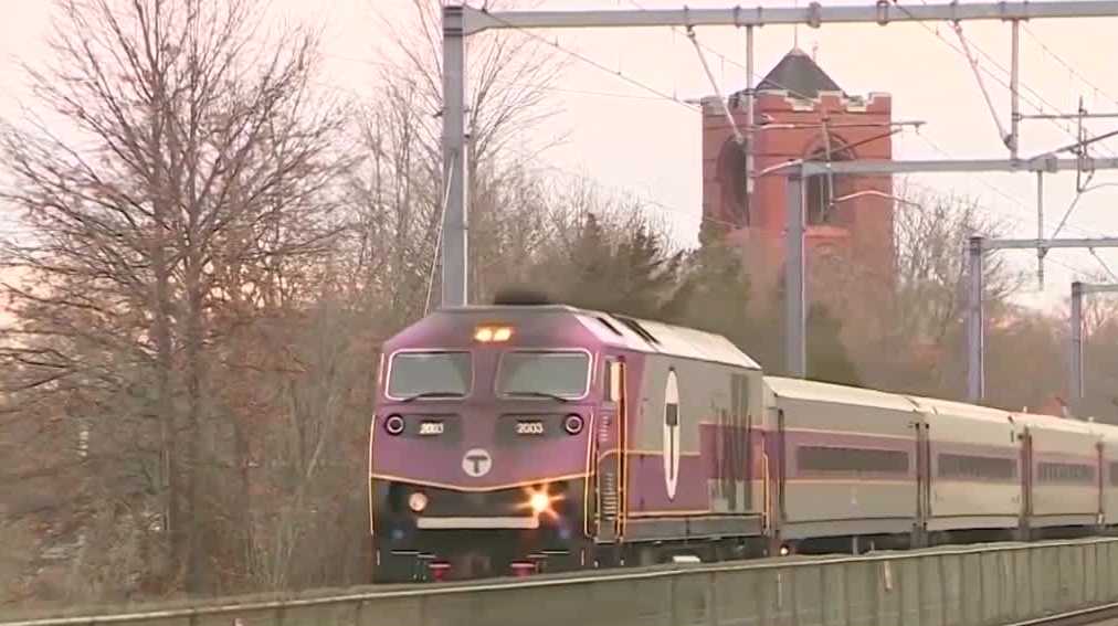 Craig campaigns in Nashua NH on promise of commuter rail