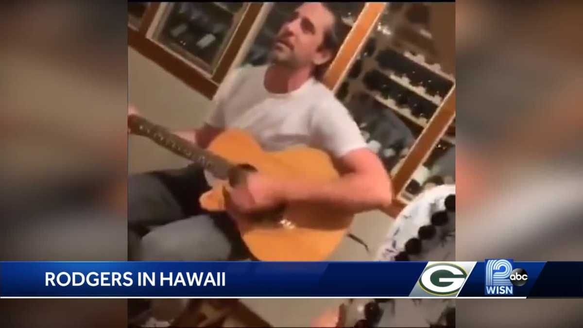 photo Aaron Rodgers Hawaii Photo aaron rodgers karaoke hawaii green bay