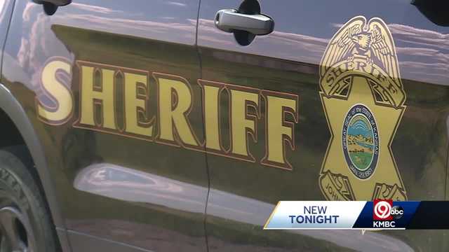 County commissioners OK pay raise for Johnson County sheriff's deputies - Vimarsana News