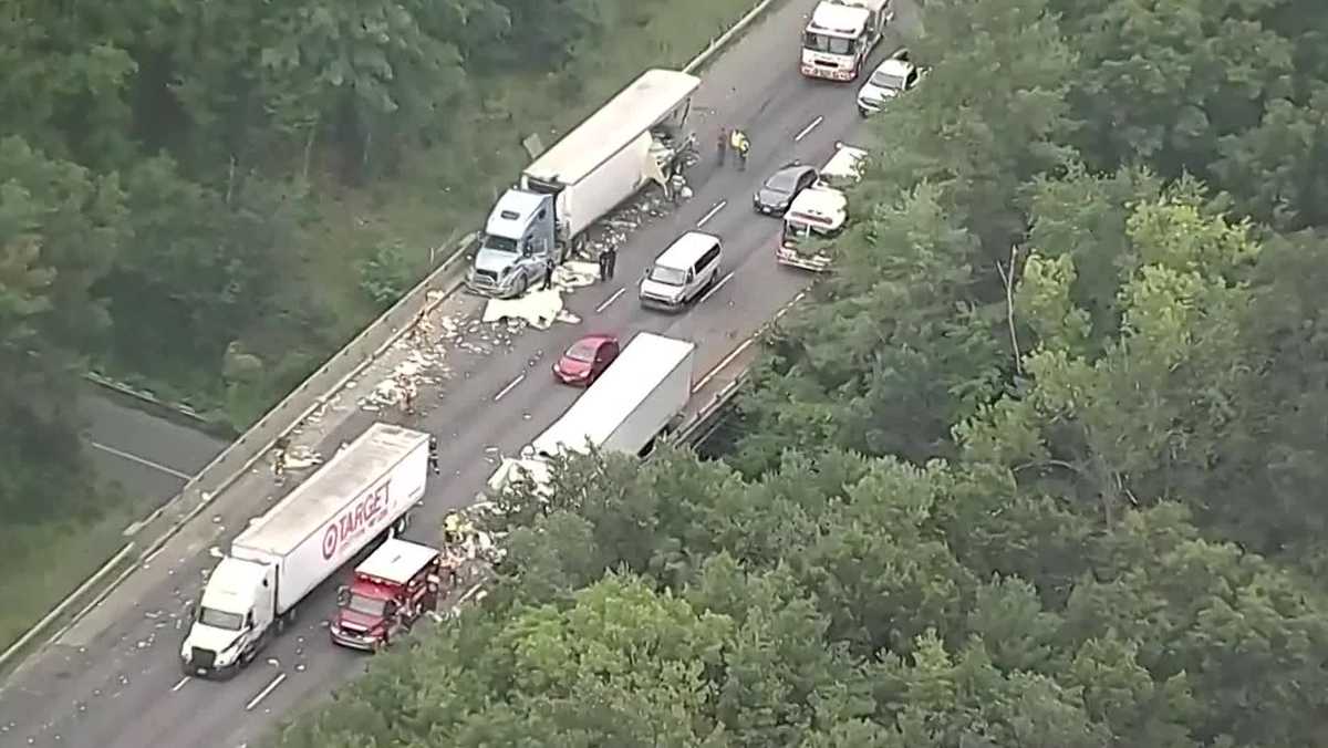 Massive backups after trucks crash on 495