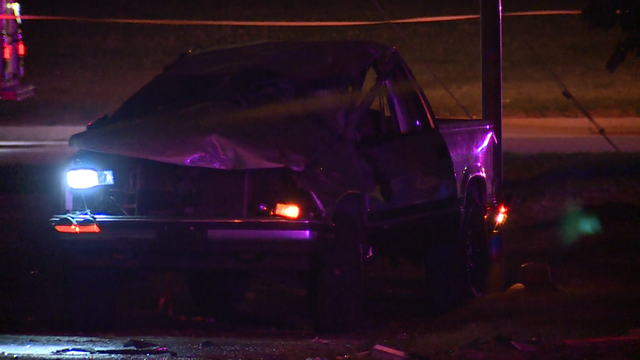 Person killed in overnight crash in northeast OKC - Vimarsana News