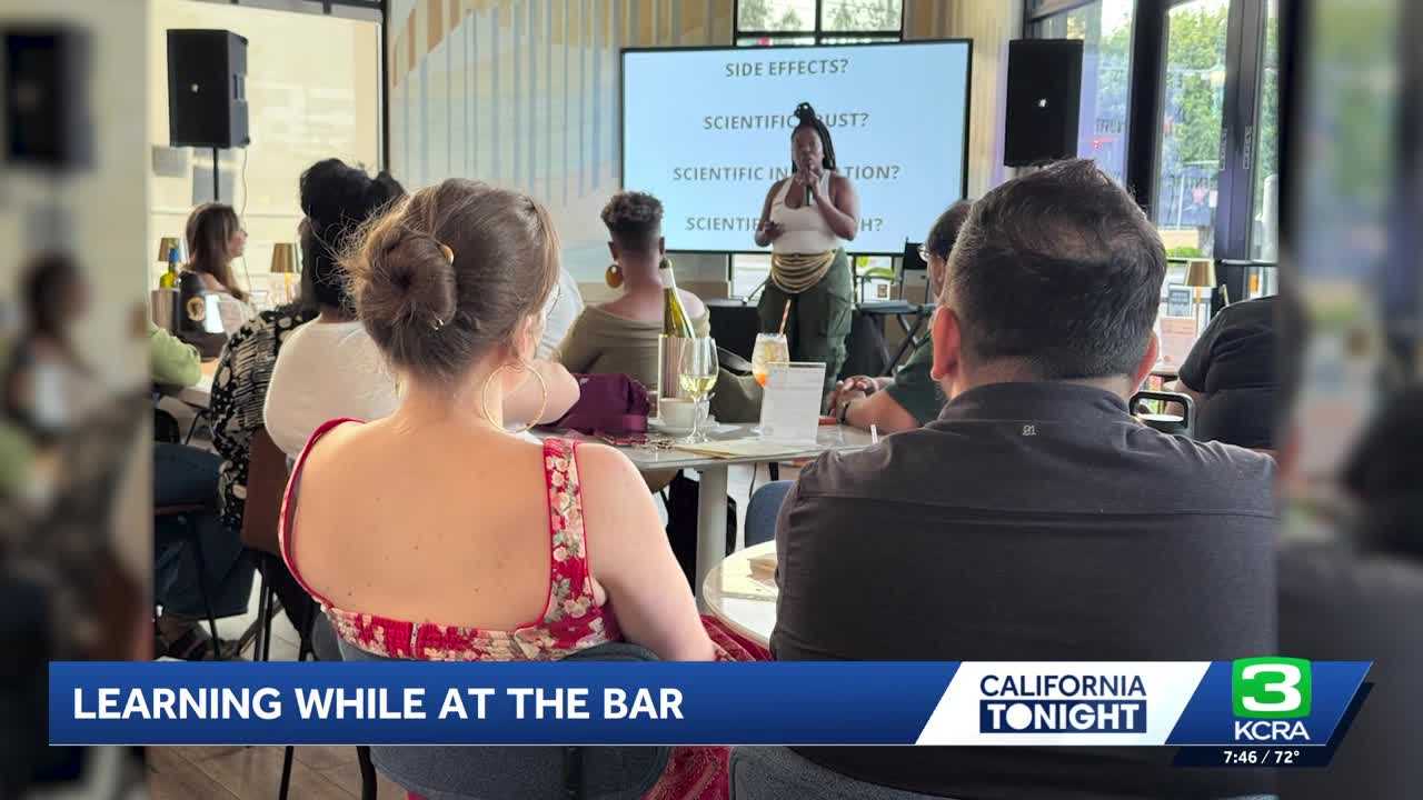 New trend of hosting lectures in bars brings unique social experience