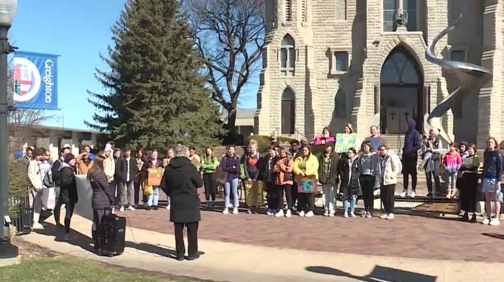 Students leave class to raise awareness climate change - KETV Omaha