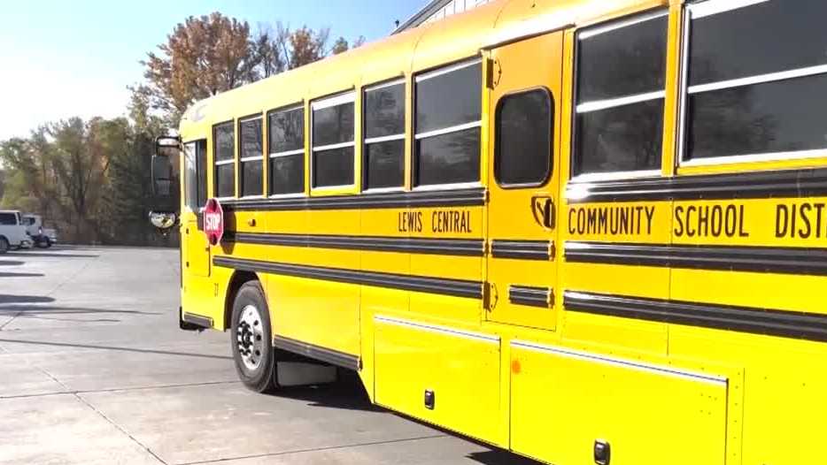 Lewis Central school district facing bus driver shortage