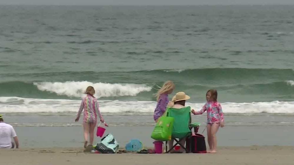 Hypothermia risk at beach despite Maine's heat wave