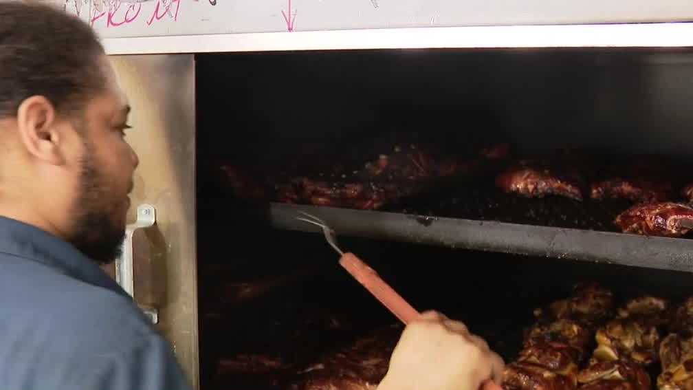 Jim's Rib Haven reopens to overwhelming support, almost one year after fire