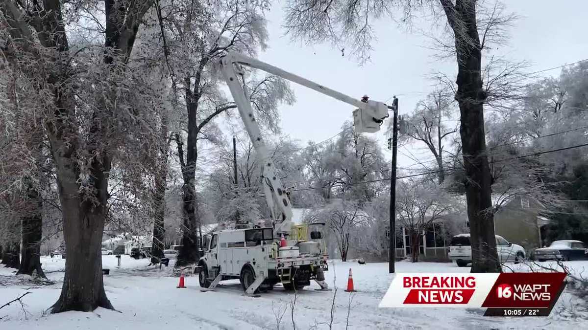 Extra Table, Entergy Mississippi pack 20,000 meals for storm recovery