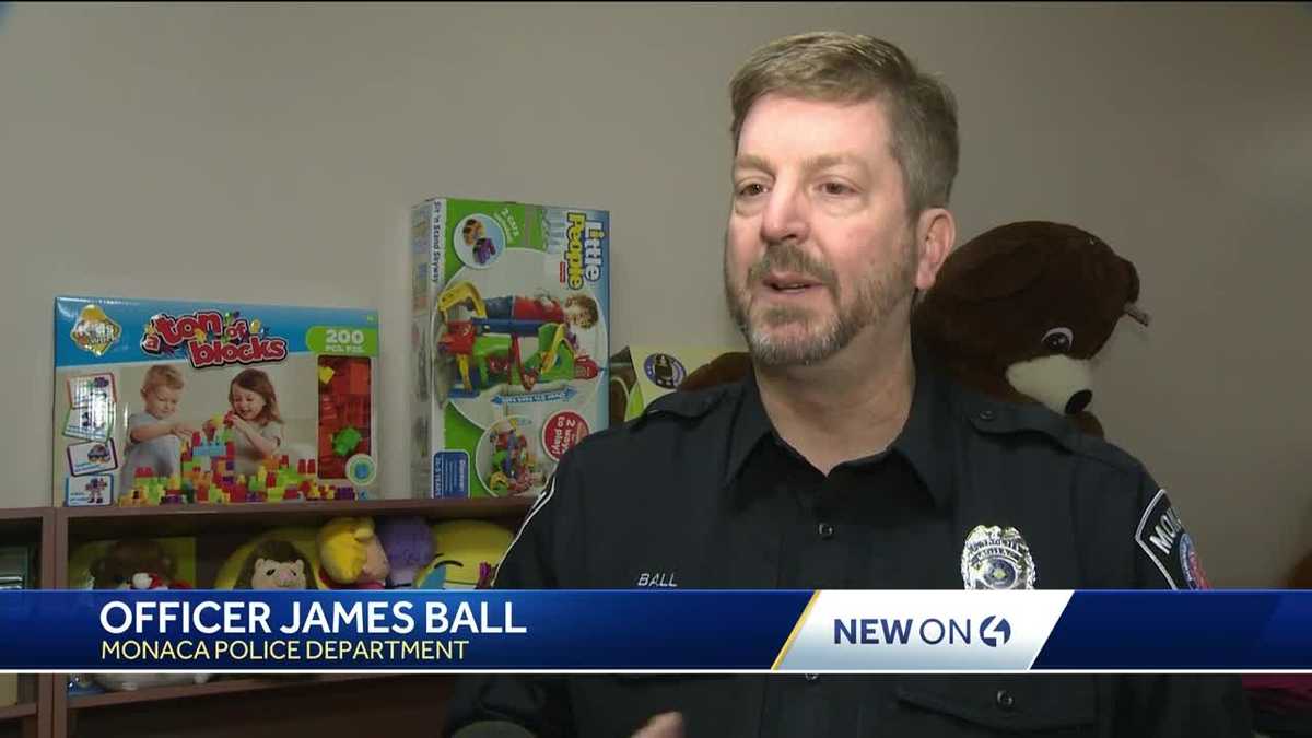 Beaver County police deliver more than 500 presents to kids in Monaca