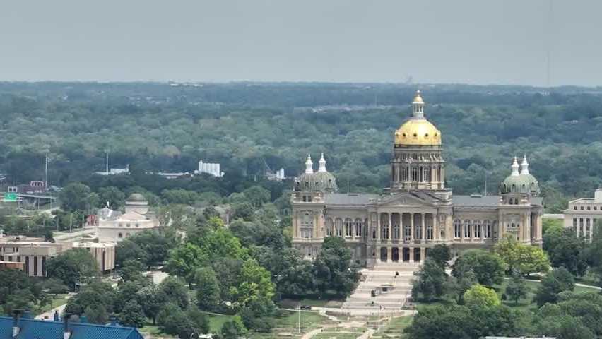 KCCI Investigates: Iowa senator calls for action on stalled child welfare task force