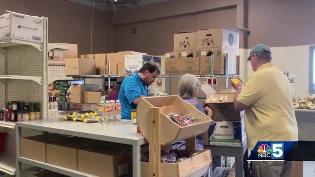 Abenaki Food Shelf volunteers ponder effect of possible government shutdown - Vimarsana News