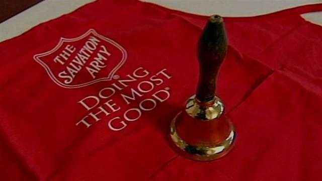 Man poses as Salvation Army bell ringer
