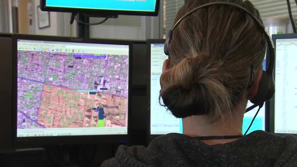 Albuquerque dispatcher shortage leads to forced overtime and calls for higher pay
