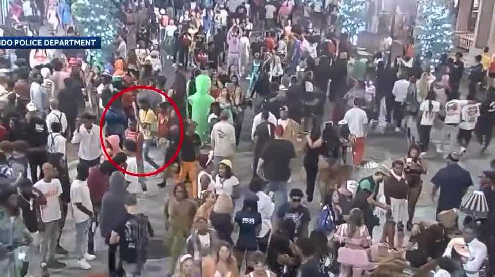 Teen indicted on murder charges in downtown Orlando shooting during ...