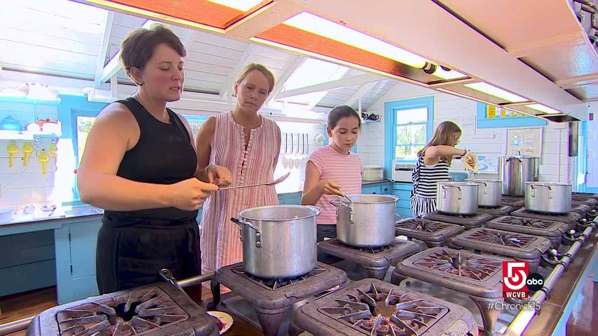 Learn how to make fresh fruit jams and jellies on Cape Cod