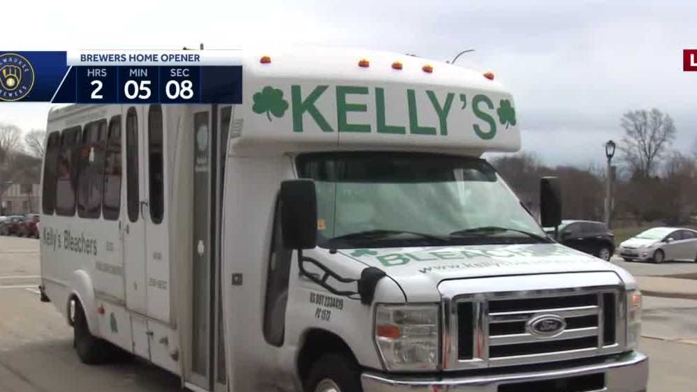 Thousands of Brewers fans shuttled to American Family Field from bars ...
