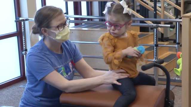 Horse-riding simulator in Iowa helps children learn to walk