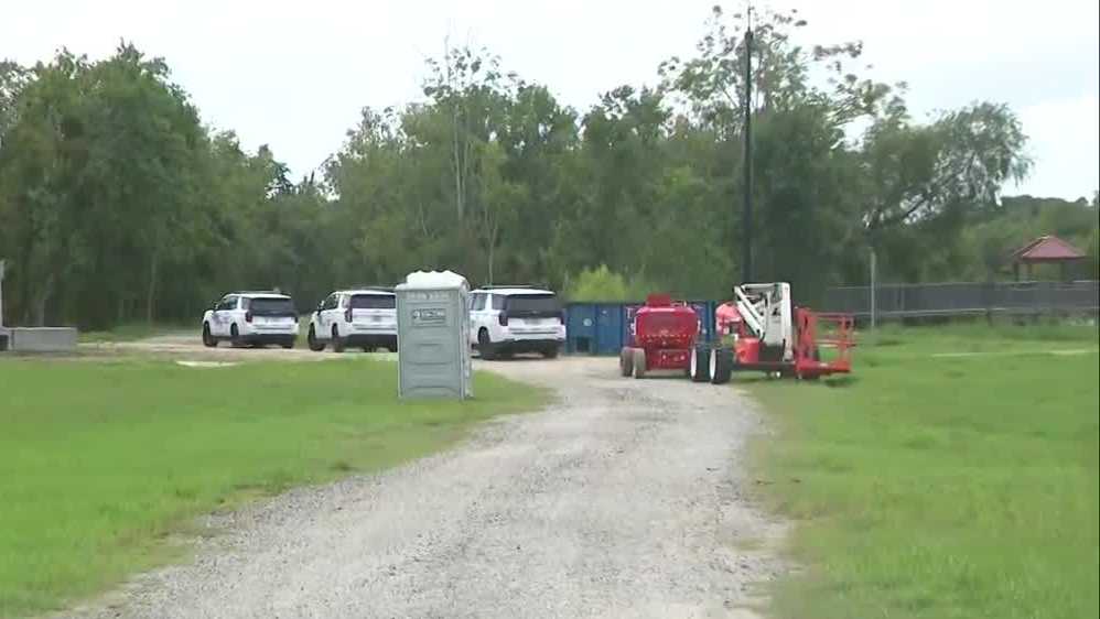 Manhunt underway in Marrero after suspect runs from deputies