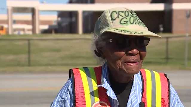 This 94-year-old crossing guard has no plans to slow down - Vimarsana News