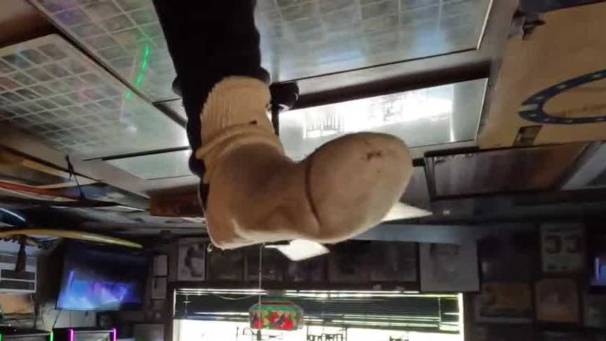 Prosthetic leg of '82 Brewers manager hangs in West Milwaukee bar