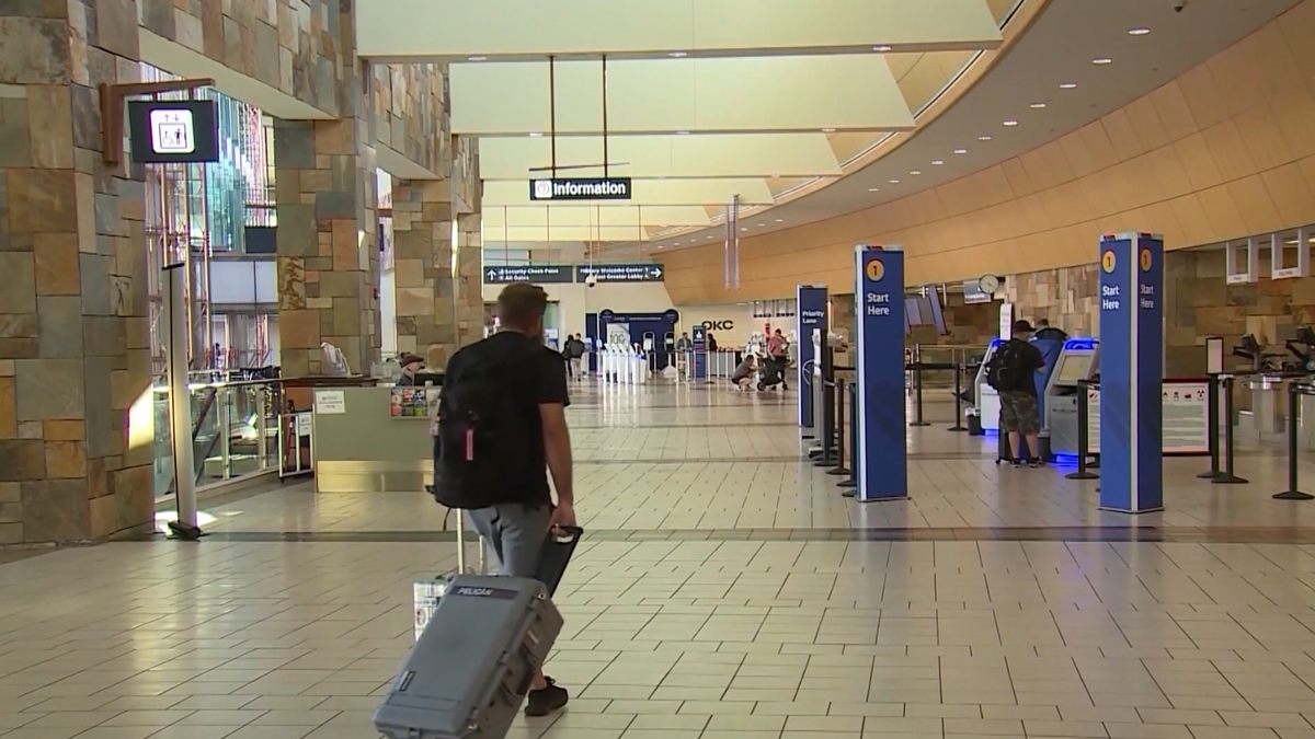 Will Rogers International Airport sees few delays amid Thanksgiving travel rush