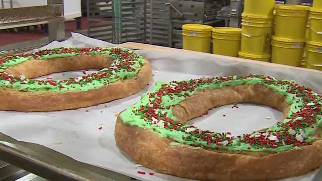 Go inside O&H Danish Bakery where kringle is made - Vimarsana News
