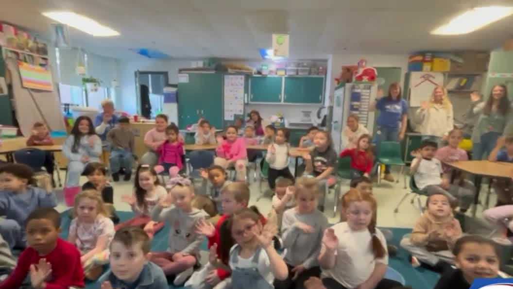 Kevin Skarupa visits Dr. Crisp Elementary in Nashua