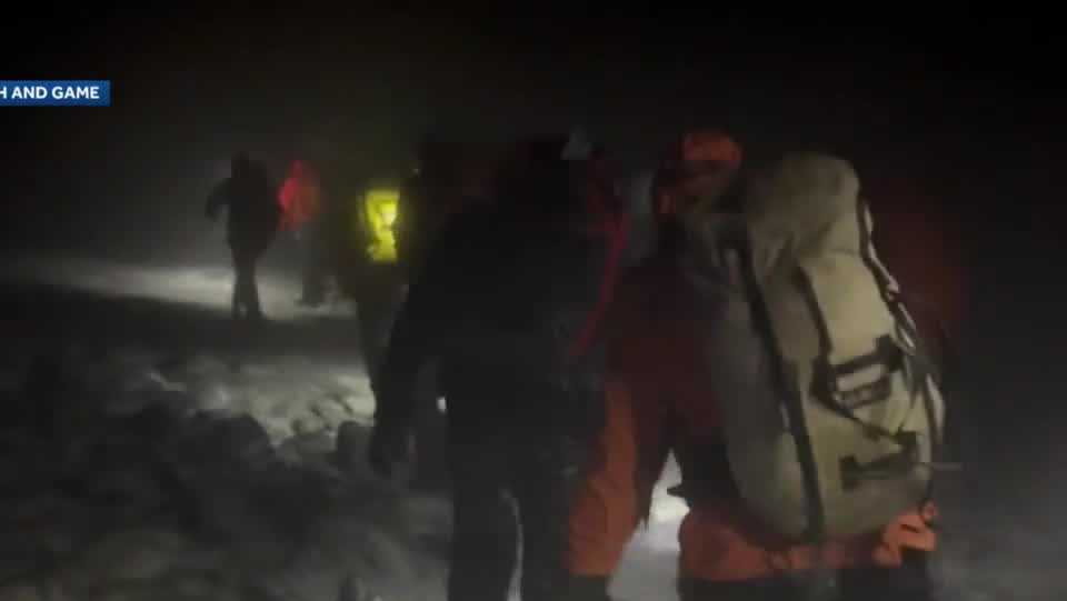 Rescue crews rescue hiker near Mt. Washington