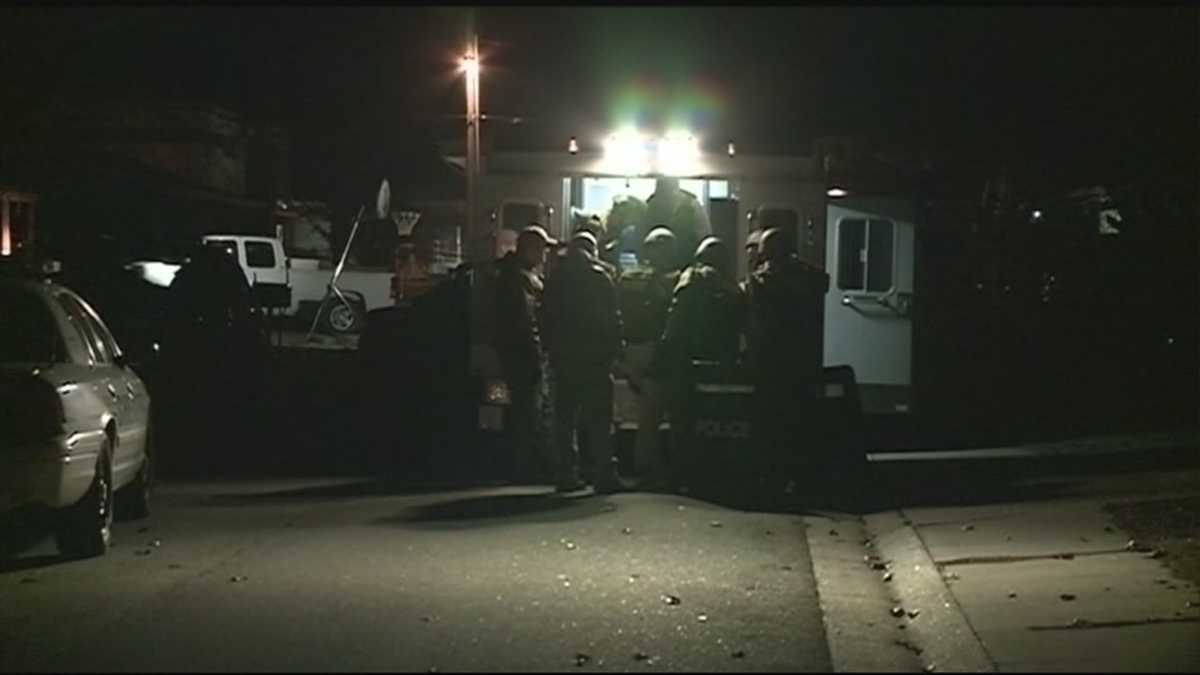 Barling Standoff: Stabbing has swat team on high alert