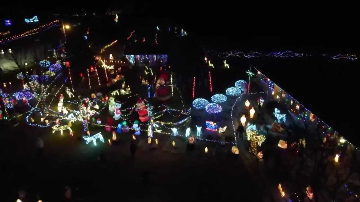 Massive Iowa Christmas light display has big impact