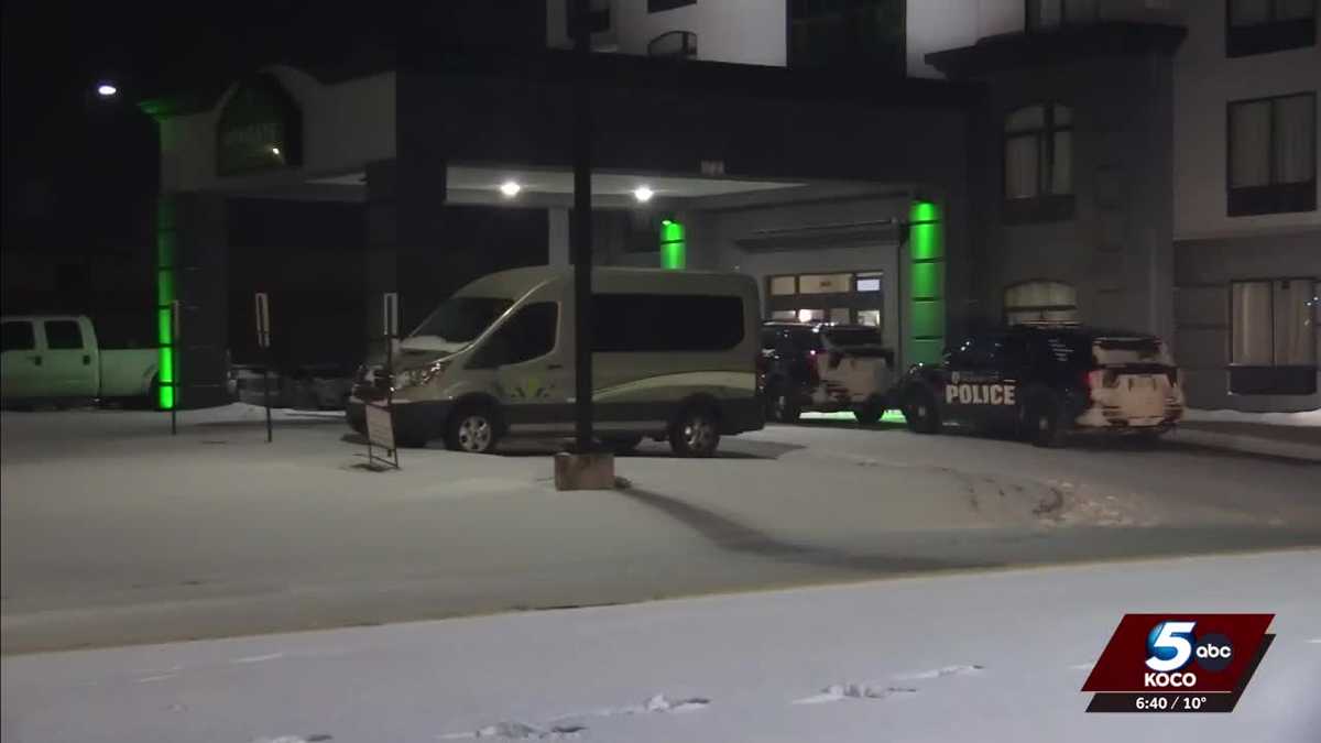 Police: Man hospitalized after overnight shooting in OKC