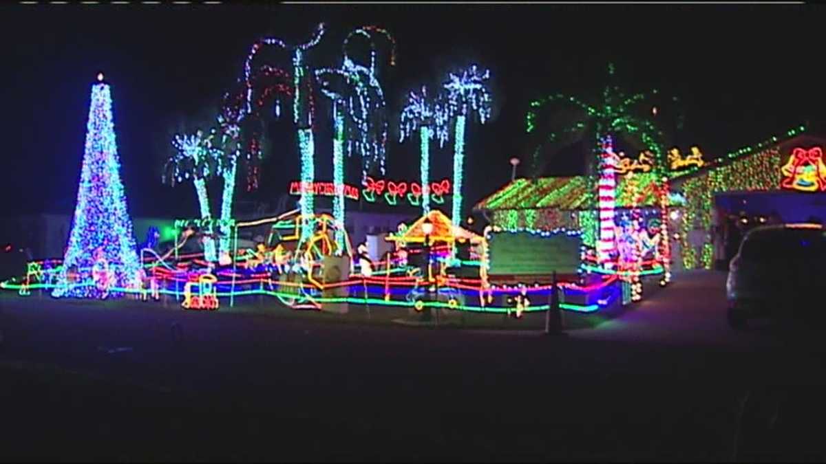 Lake Worth family's Christmas light display attracts national attention