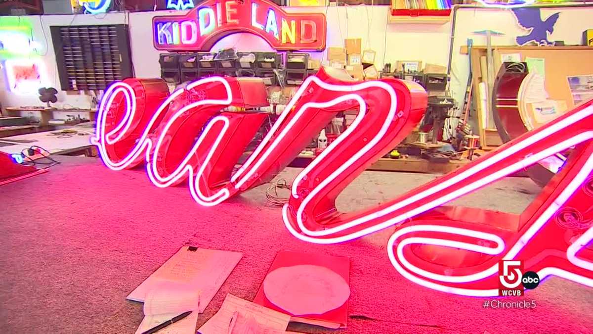Need for neon keeps Somerville, Mass., sign shop running
