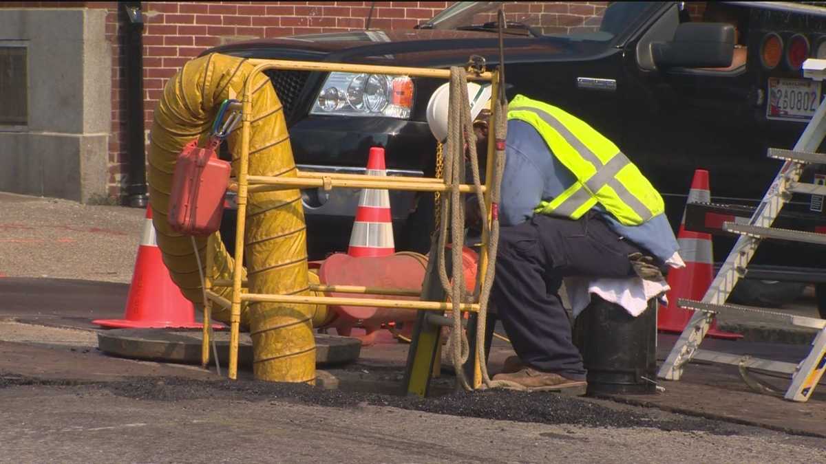 Residents suffer through heat during power outage