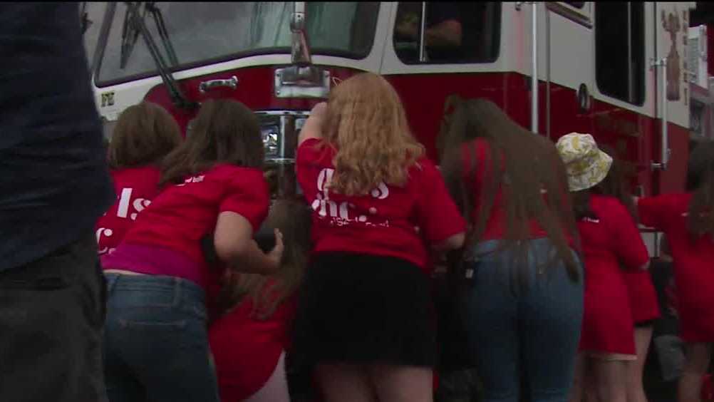 Santa Fe fire unveils Zozobra-themed fire engine - Vimarsana News