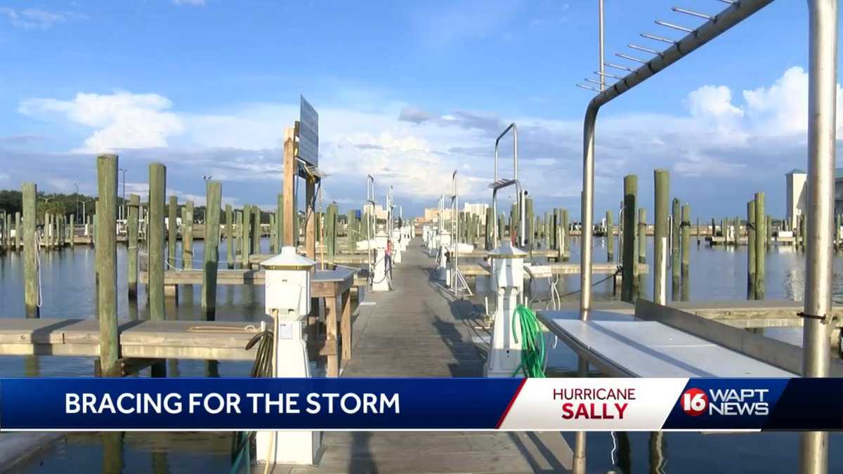 Mississippi Coast residents evacuate before flooding, storm surge