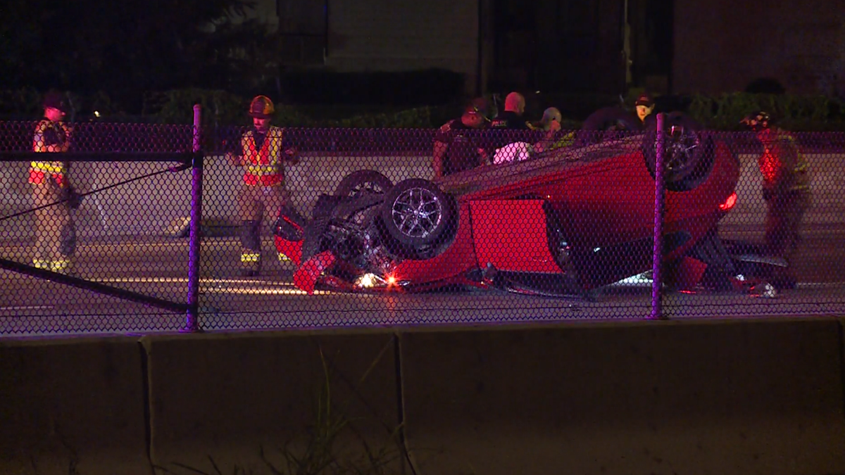 Person injured in rollover crash on I-40 in Oklahoma City