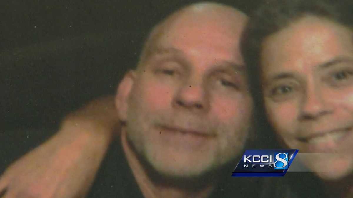 Early morning garage fire leaves 1 dead - KCCI