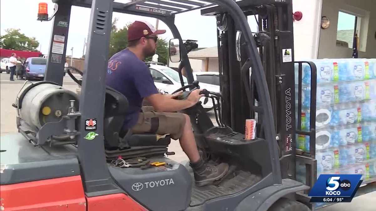 Oklahoma Standard shines through volunteers as El Reno recovers from massive leak