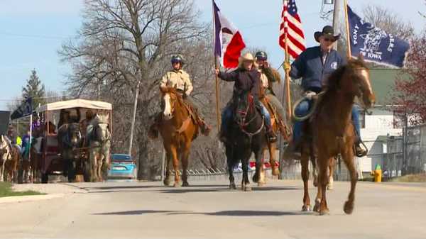 pony express riders of iowa make annual relay