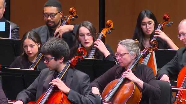 des moines symphony plays for dmps fourth-graders