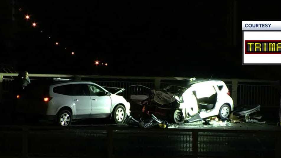 2 dead, 2 seriously injured in crash that shut down Clark Memorial Bridge