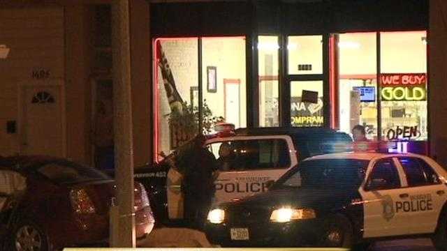 1 dead after car crashes into Milwaukee building
