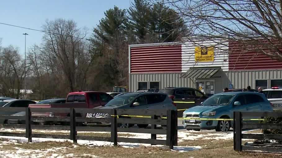 Still one shooter at large in deadly 2025 Louisville DMV shooting - WLKY